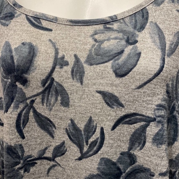 Blue and gray very soft long sleeves ruffles top Westport Scoop neck 2X
C - Picture 3 of 9